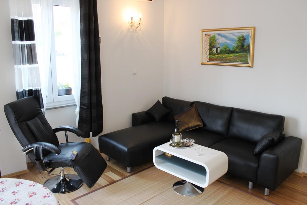 Ana Apartment Pula Bilik gambar